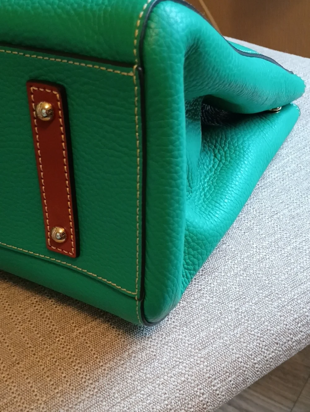 Dooney & Bourke excellent comes